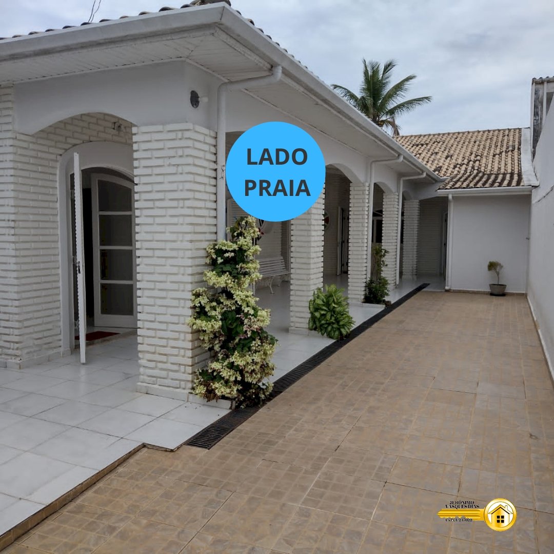 Casa 150 metros da praia