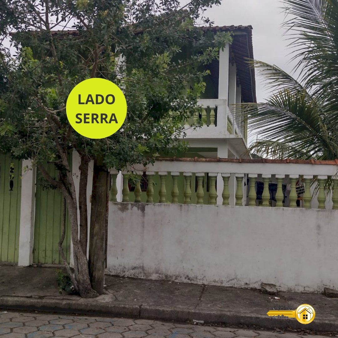 Chácara com sobrado